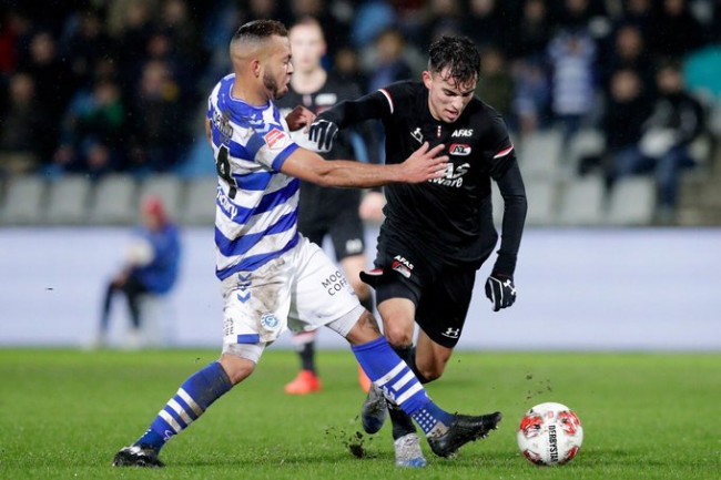 并成功加以 并成功加以