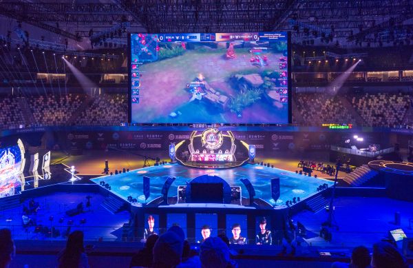 包括联赛中 包括联赛中