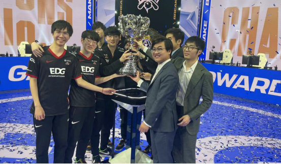 带领全队逆 带领全队逆